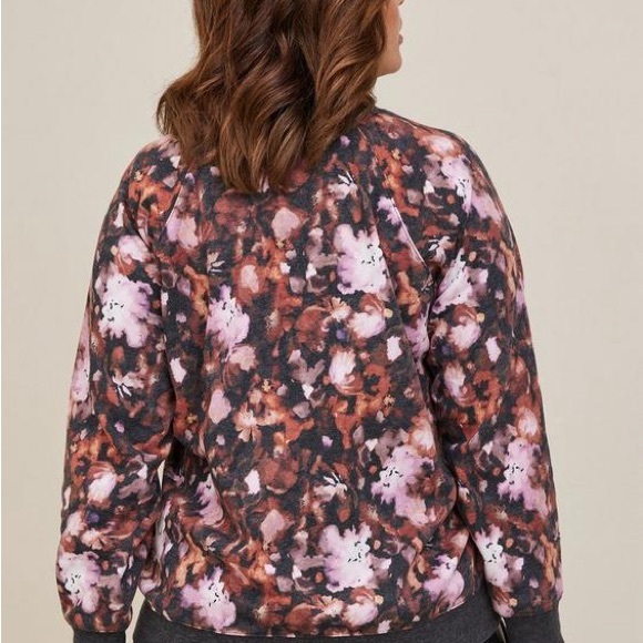 Torrid Classic Fit Cozy Fleece Crew Neck Raglan Sweatshirt|3X - Picture 2 of 4